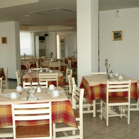Alfa Hotel Kolymbia Exteriör bild